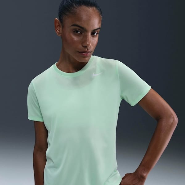 Vista 2 Camiseta Feminina Nike Dri-Fit Legend Nike WCR 7