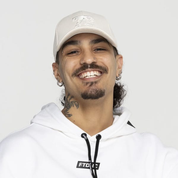 Vista 2 Boné Aba Curva FTDNC Snapback Baseball FTDNC OFF WHITE