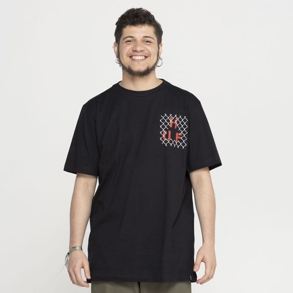 Vista 2 Camiseta Huf Manga Curta Trepass Triangle HUF PRETO