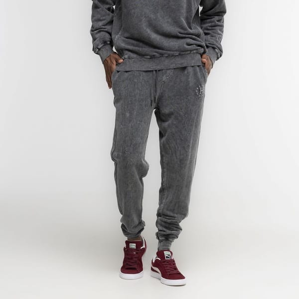 Vista 2 Calça de Moletom Huf Galaxy Faded Fleece Pant HUF PRETO