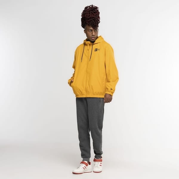 Vista principal Jaqueta New Era com Capuz Básico Sazonal DUO Branded new era AMARELO