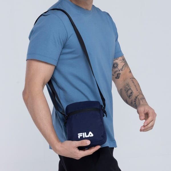 Vista 2 Bolsa Fila Lateral Prime Pocket Fila AZUL ESC/BRANCO