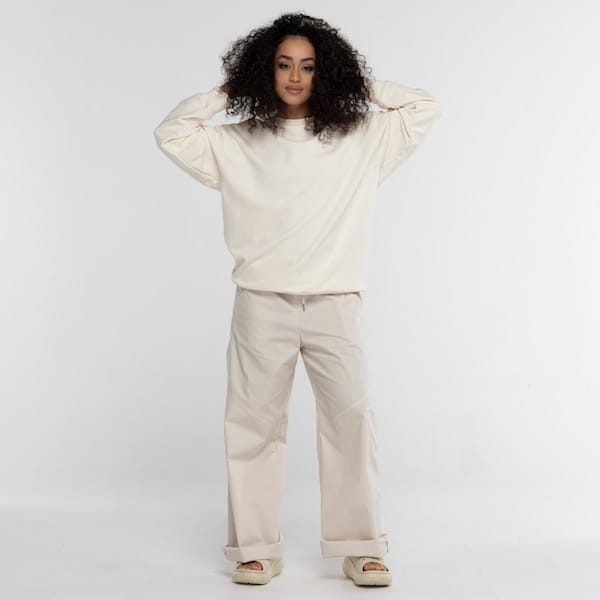 Vista 2 Blusão Puma Better Classics Relaxed Crew Puma OFF WHITE