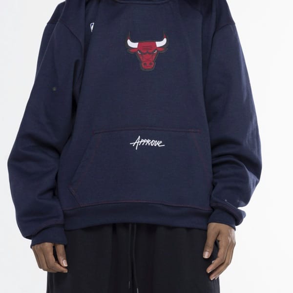 Vista 2 Blusa de Moletom do Chicago Bulls Approve NBA com Capuz Oversized JADE JADE AZUL ESCURO