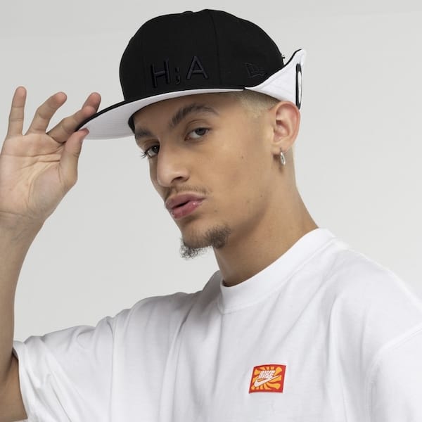 Vista 2 Boné Aba Reta New Era 950 SN Alexandre Herchocovitch new era PRETO