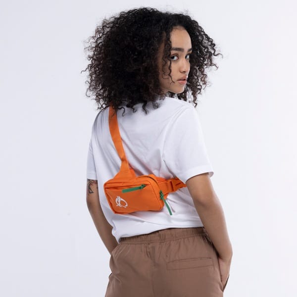 Vista 2 Bolsa Puma X Carrots Front Loader Puma LARANJA