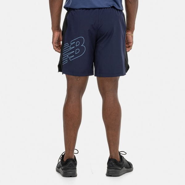 Vista 2 Bermuda New Balance Tenacity Logo 7 Masculina New Balance AZUL ESCURO