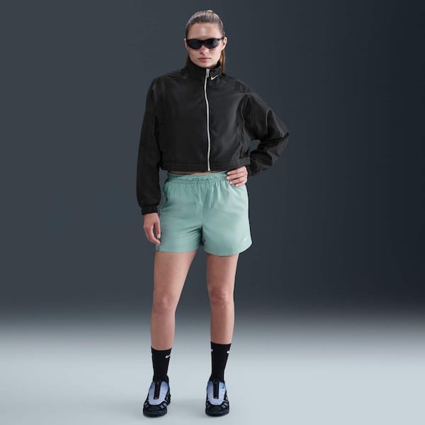 Vista principal Short Feminino Nike Sportswear Essential Woven Nike VERDE CLARO