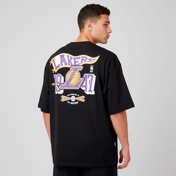 Vista 2 Camiseta do Los Angeles Lakers NBA Masculina N0527 Pennant NBA PRETO