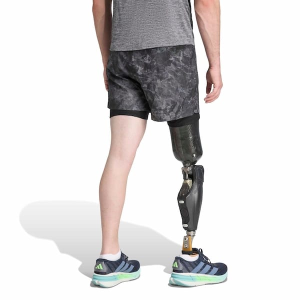 Vista 2 Bermuda adidas 2 Em 1 Own The Run Spray Dye Masculina Adidas CINZA ESCURO/PRETO