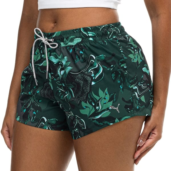 Vista principal Short Puma GREEN TERRAINS 3" Woven Feminino Puma VERDE ESCURO
