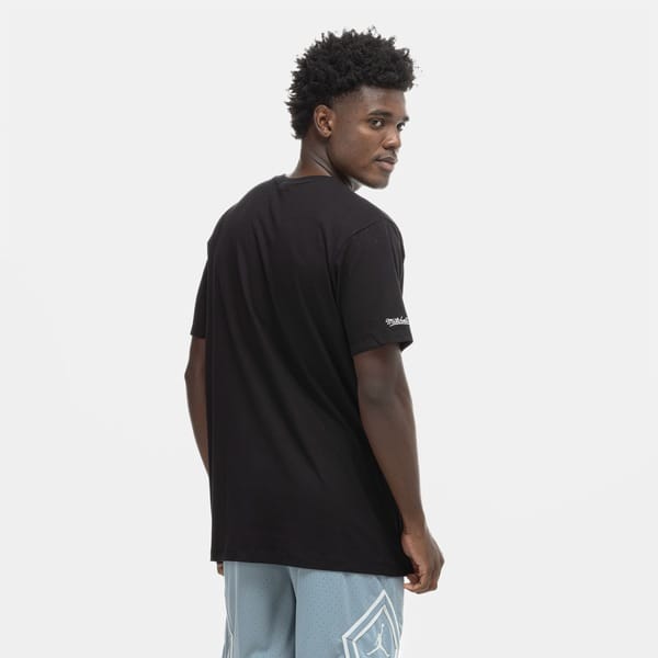 Vista 2 Camiseta Mitchell & Ness Charlotte Hornets NBA Basic Masculina Mitchell And Ness PRETO