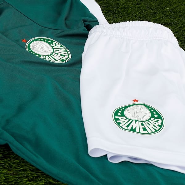 Vista 2 Kit de Uniforme do Palmeiras 1914 II infantil Camiseta + Calção Betel VERDE/BRANCO