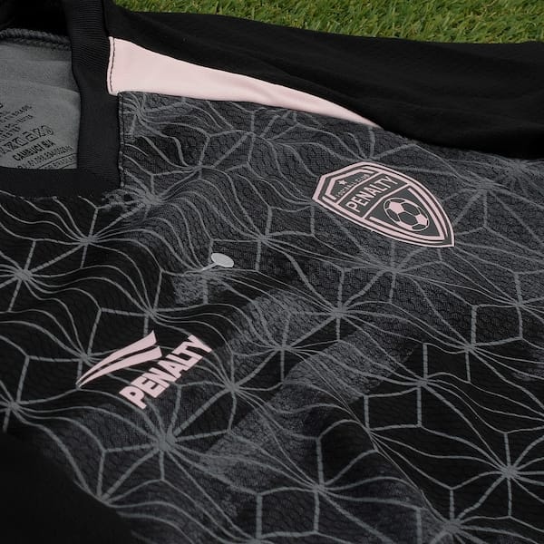 Vista 2 Camiseta Penalty Ultimate Infantil Penalty CINZA/ROSA