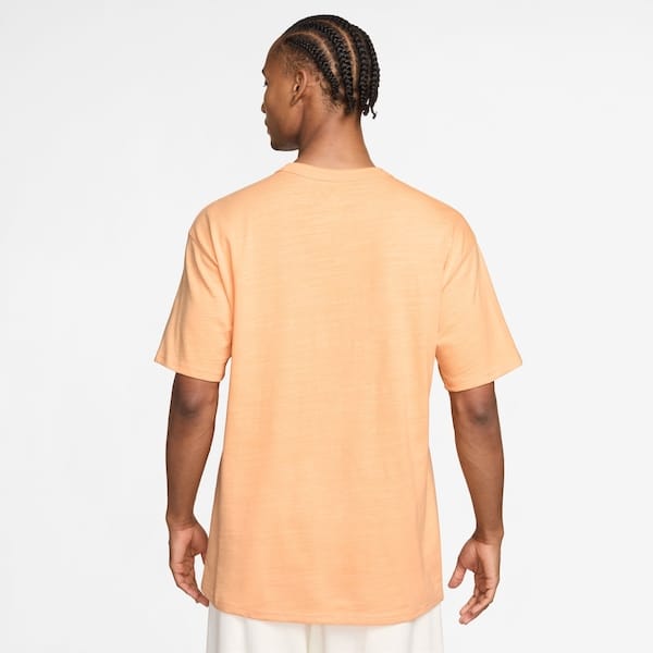 Camiseta Nike Sportswear Essential Masculina - 2