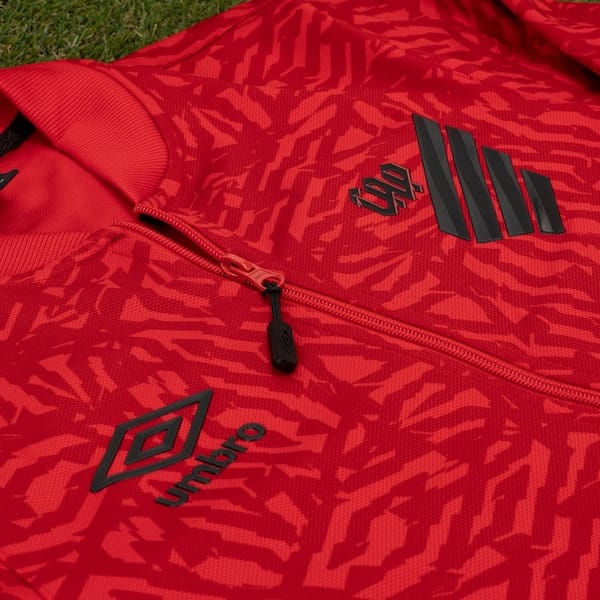 Vista 2 Jaqueta do Athletico-PR Hino 24 Umbro Masculina Umbro VERMELHO