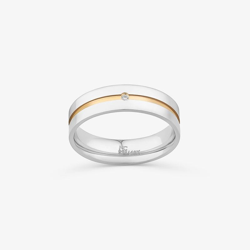 Aliança Anatômica com Zircônia em Prata 925 com Friso em Ouro Amarelo 18k - 5,5 mm