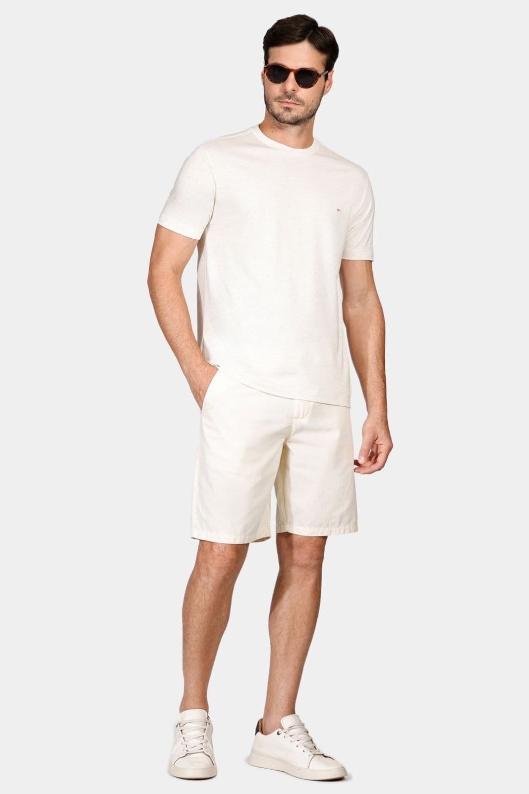 Vista 2 Bermuda Chino Flame Colors Claro Aramis amarelo