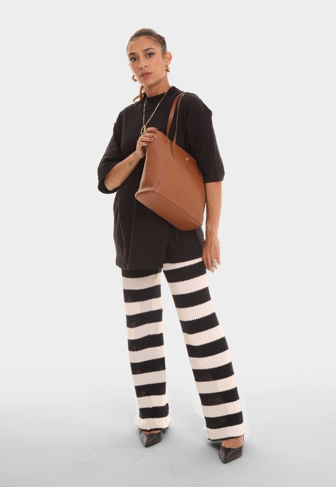 Vista 2 Bolsa Shoulder Couro Mariart Manacá Camel Mariart caramelo