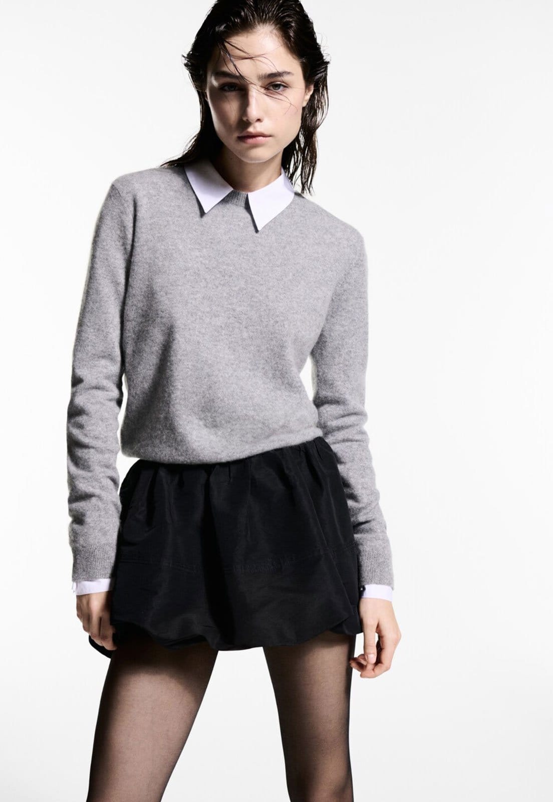 Vista principal Saia Mango Curta Balonê Preta Mango preto