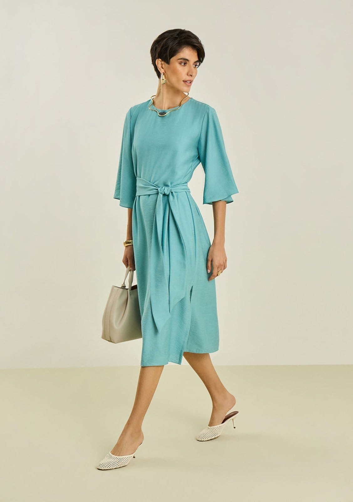 Vestido Maria Valentina Solto Decote Careca Manga 3 Quartos Midi