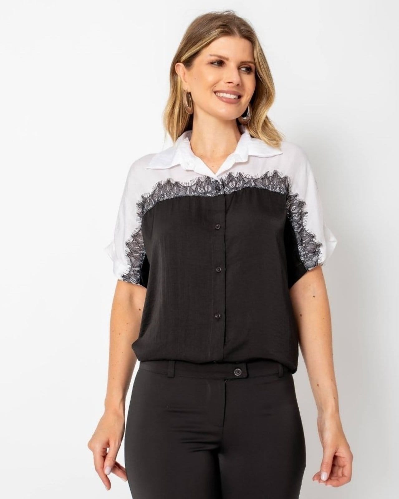 Camisa Acetinada com Renda Preta - 2