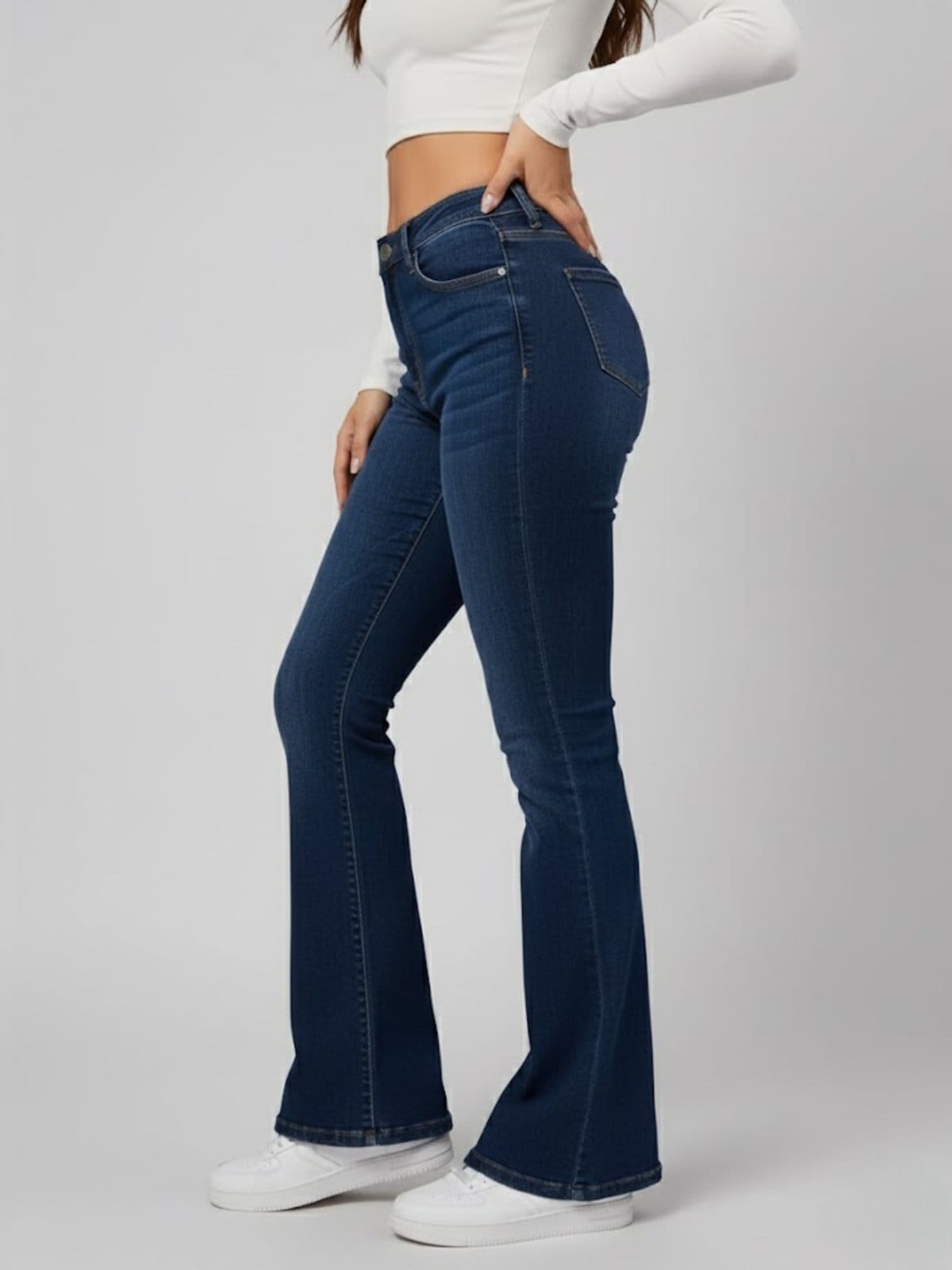 Vista principal Calça Jeans Flare Alpha Street Wear Escuro Feminina Cintura Alta e Caimento Perfeito Alpha Street Wear azul/jeans azul