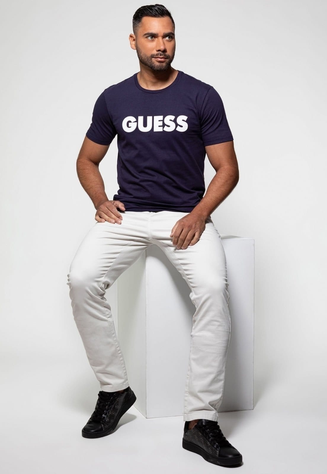 Vista 2 Calça Guess Chino Slim Claro Guess cinza