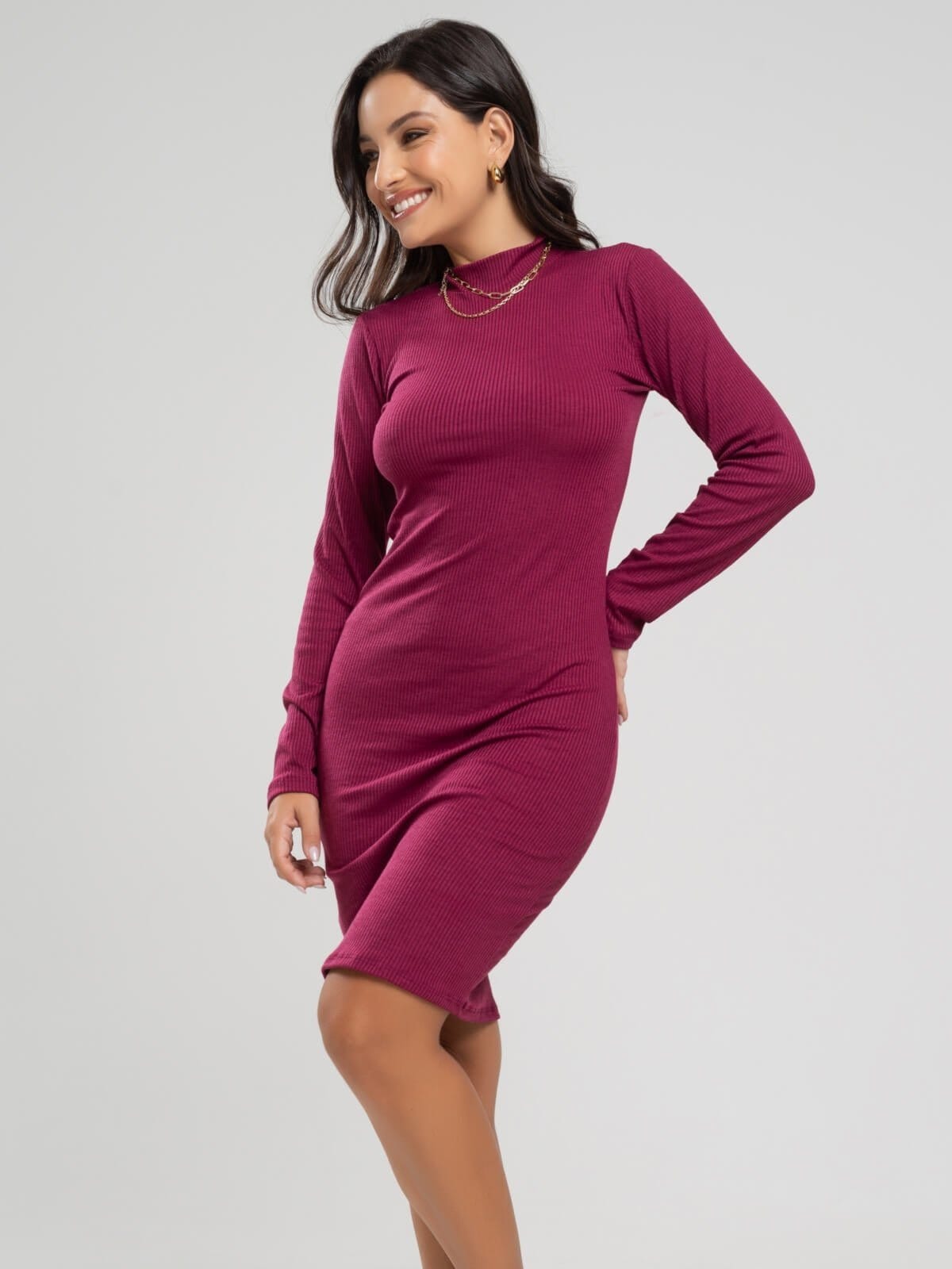 Vista 2 Vestido Midi Vicbela Gola Alta Manga Longa Canelado Vicbela vinho