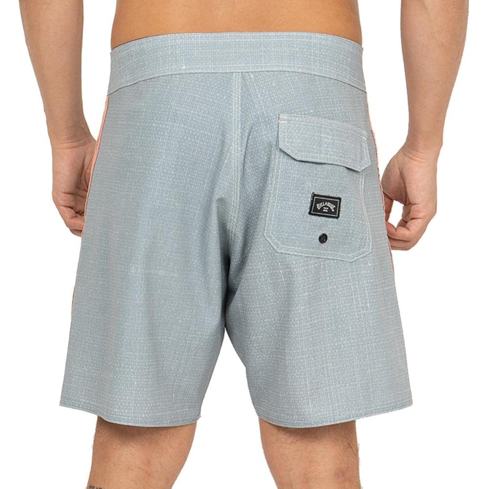 Vista 2 Bermuda Billabong Kirra Pro I 17 SM26 Masculina Claro Billabong verde