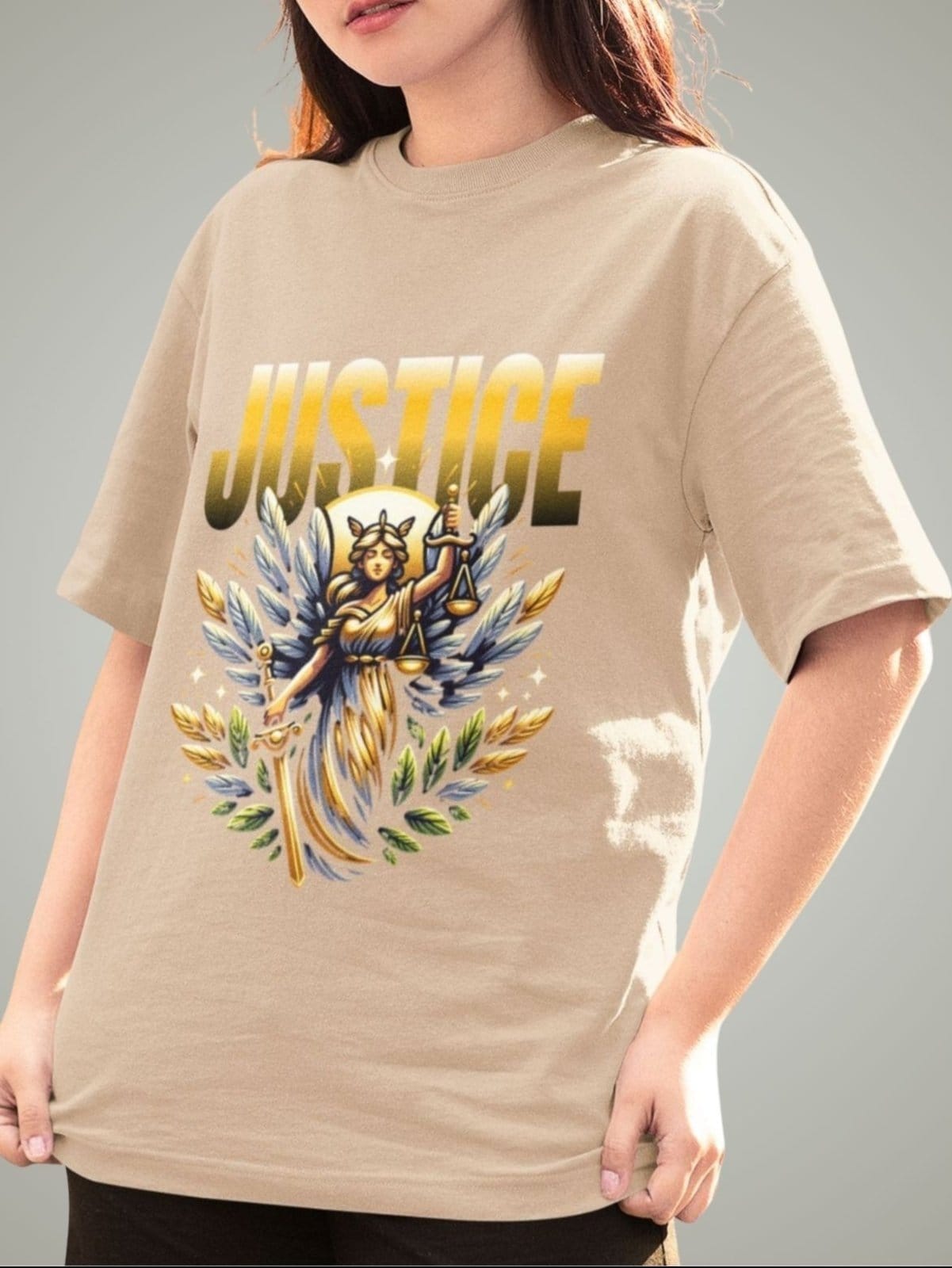 Vista principal Camiseta Feminina GuGi Justiça Direito Caqui Gugi cáqui caqui