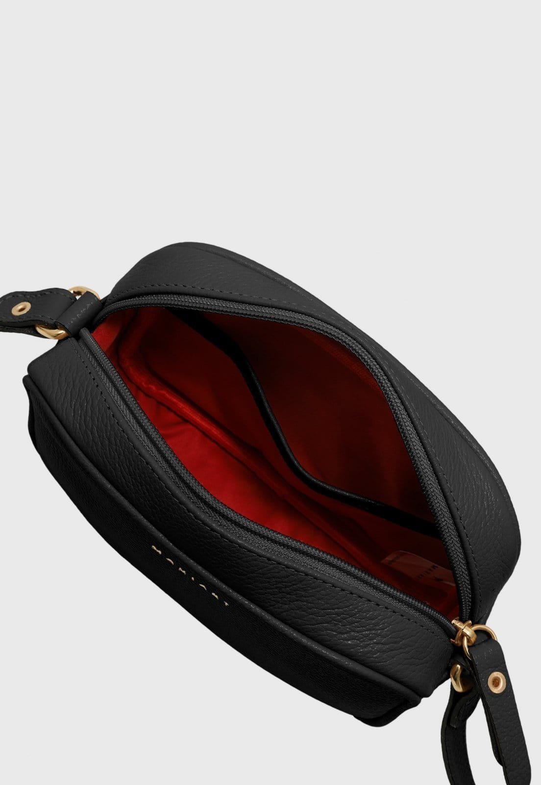 Vista 2 Bolsa Transversal Couro Mariart Mini Jeri Preta Mariart preto