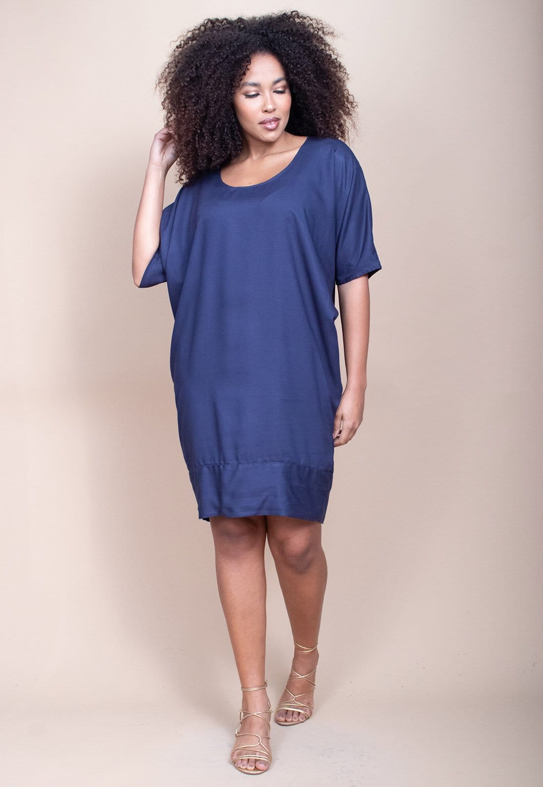 Vista principal Vestido Cabanafree Curto Morcego Marinho Cabanafree azul