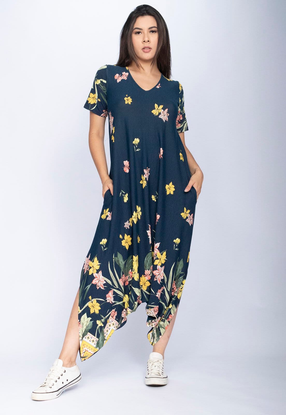 Vista principal Macacão CabanaFree Saruel Malha Pantacourt Grumari com Manga Floresce Cabanafree azul/estampado/floral azul