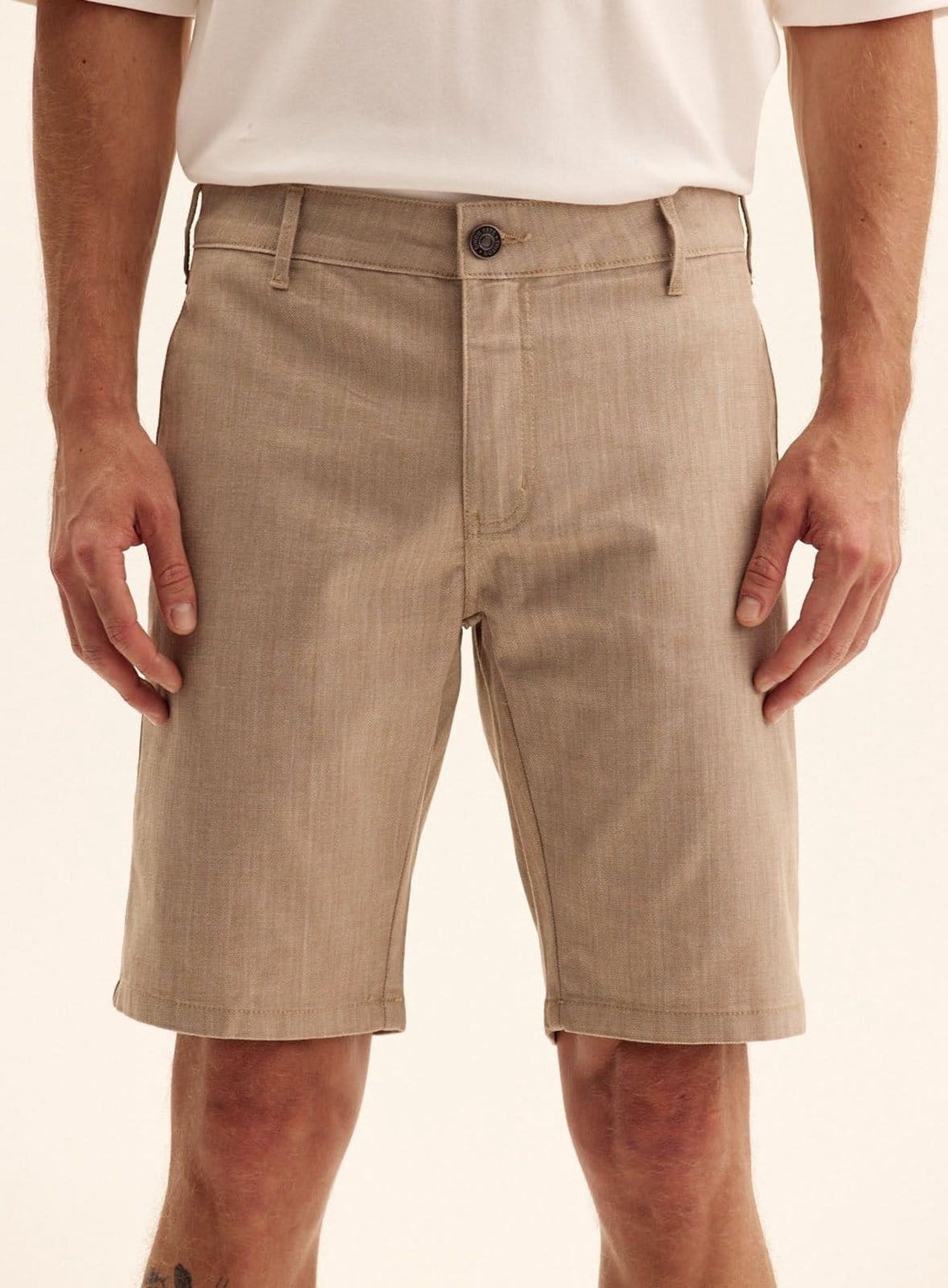 Vista principal Bermuda Masculina Sarja Bolsos Faca - Yuri Triton Triton bege