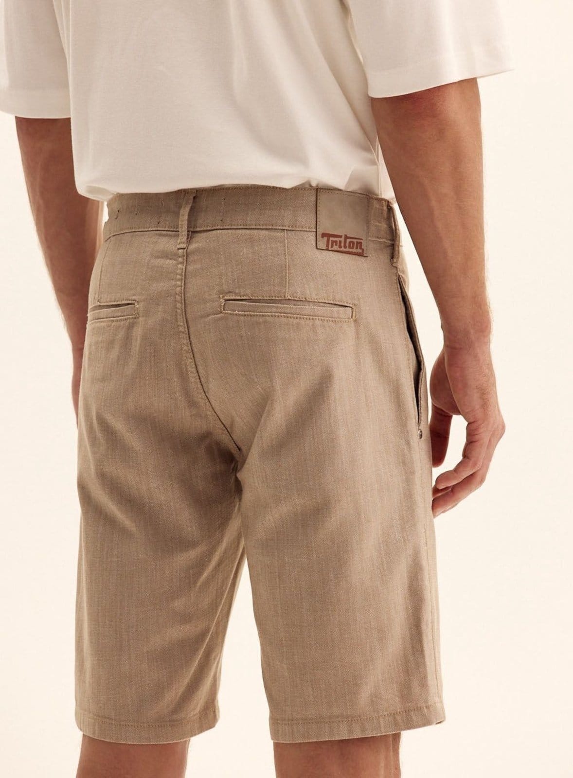 Vista 2 Bermuda Masculina Sarja Bolsos Faca - Yuri Triton Triton bege