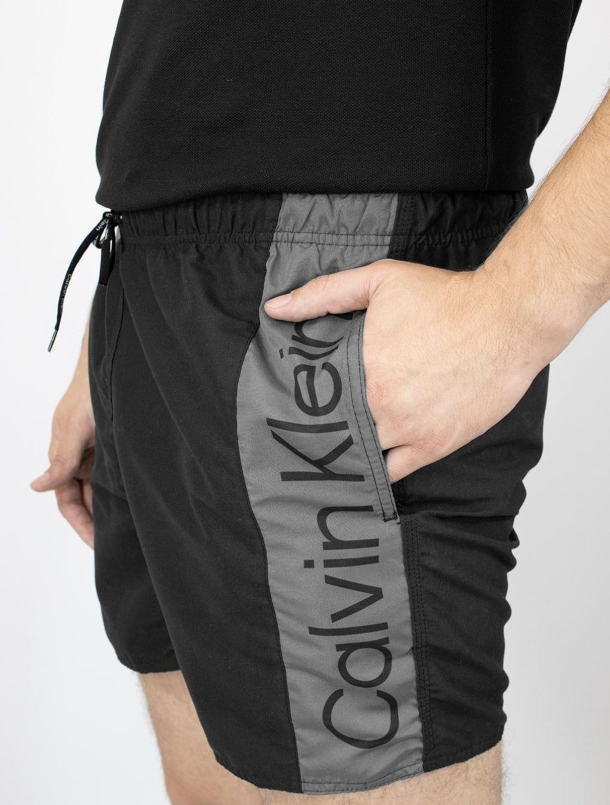 Vista 2 Short Calvin Klein Swimwear D Água Grey Vertical Preto Calvin Klein preto grey