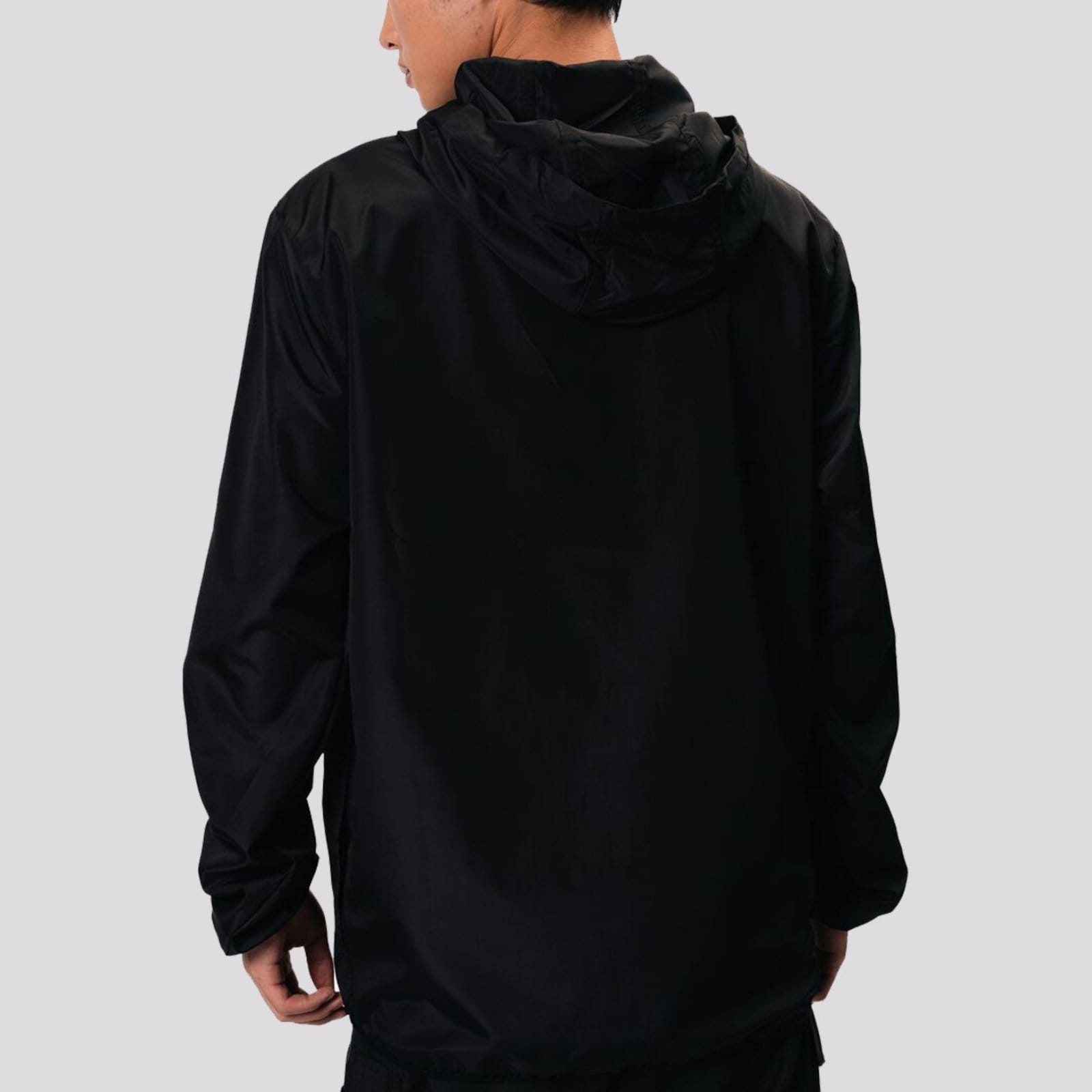 Vista 2 Jaqueta Oakley Essential Windbreaker Preta Oakley preto