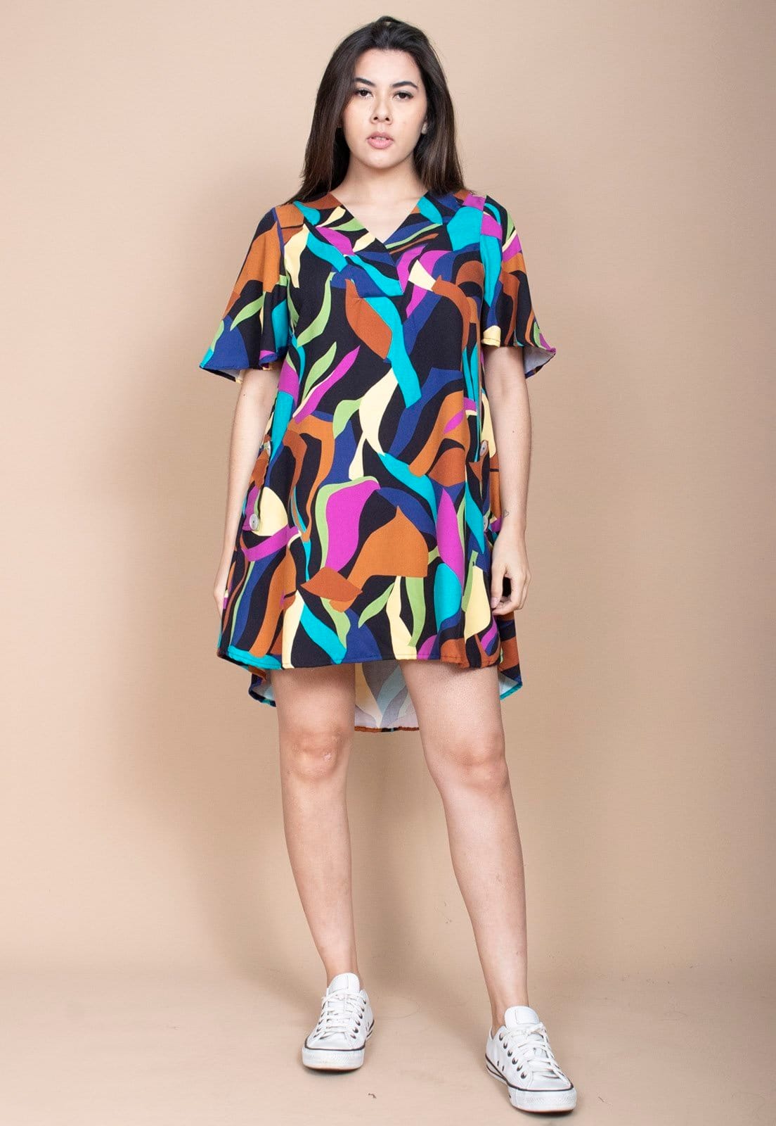 Vista principal Vestido Curto Cabanafree Pataxô Viscose Mullet Decote V Aurora Urbana Cabanafree amarelo/azul/estampado/preto/rosa/verde