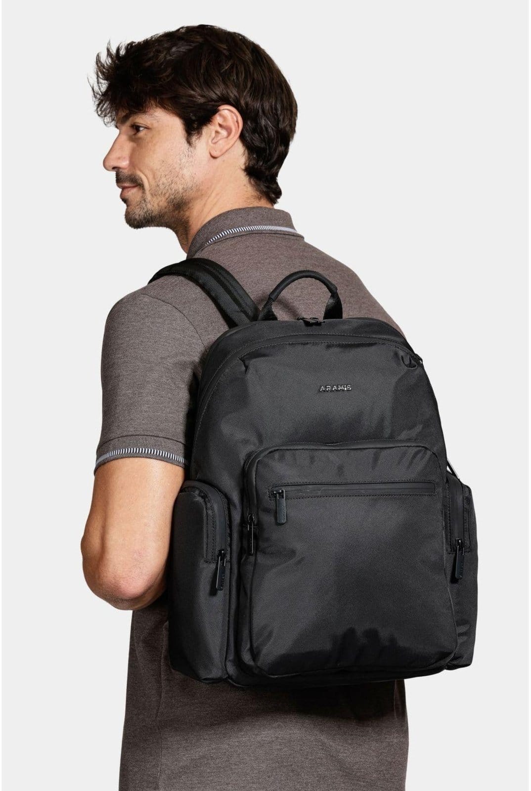 Vista 2 Mochila Aramis Office em Couro alças ergonômicas Aramis preto