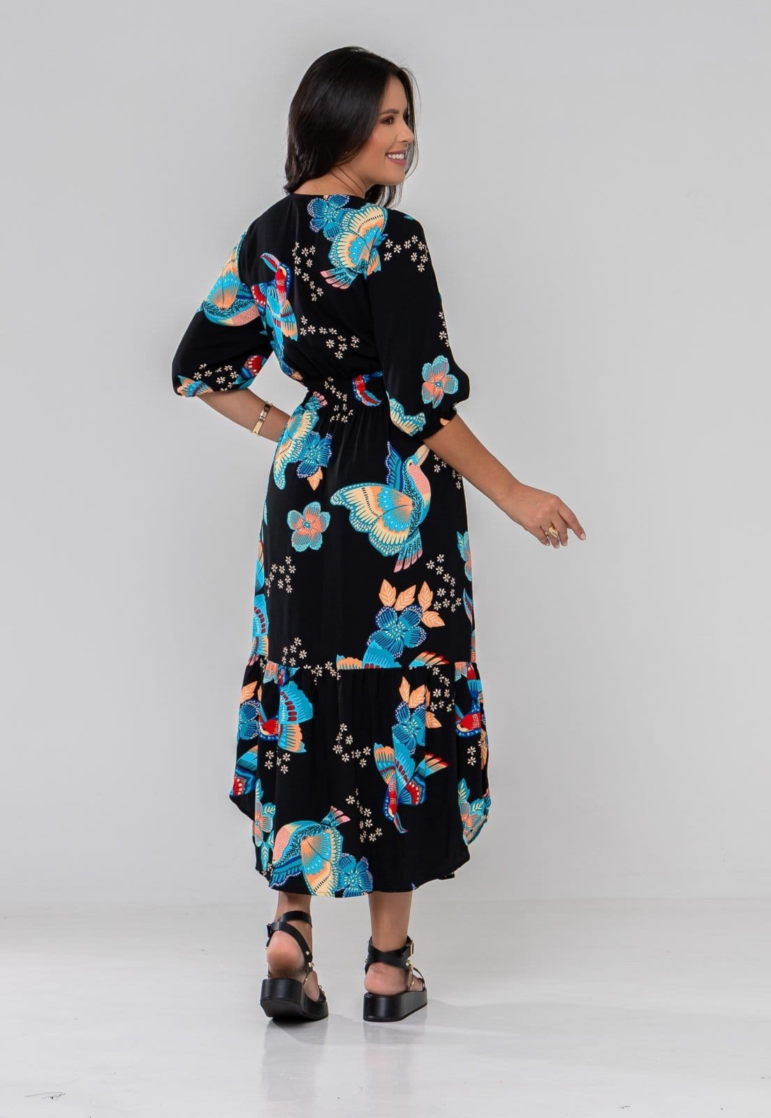 Vista 2 Vestido Aura Joana Pássaros Sintonia Aura preto