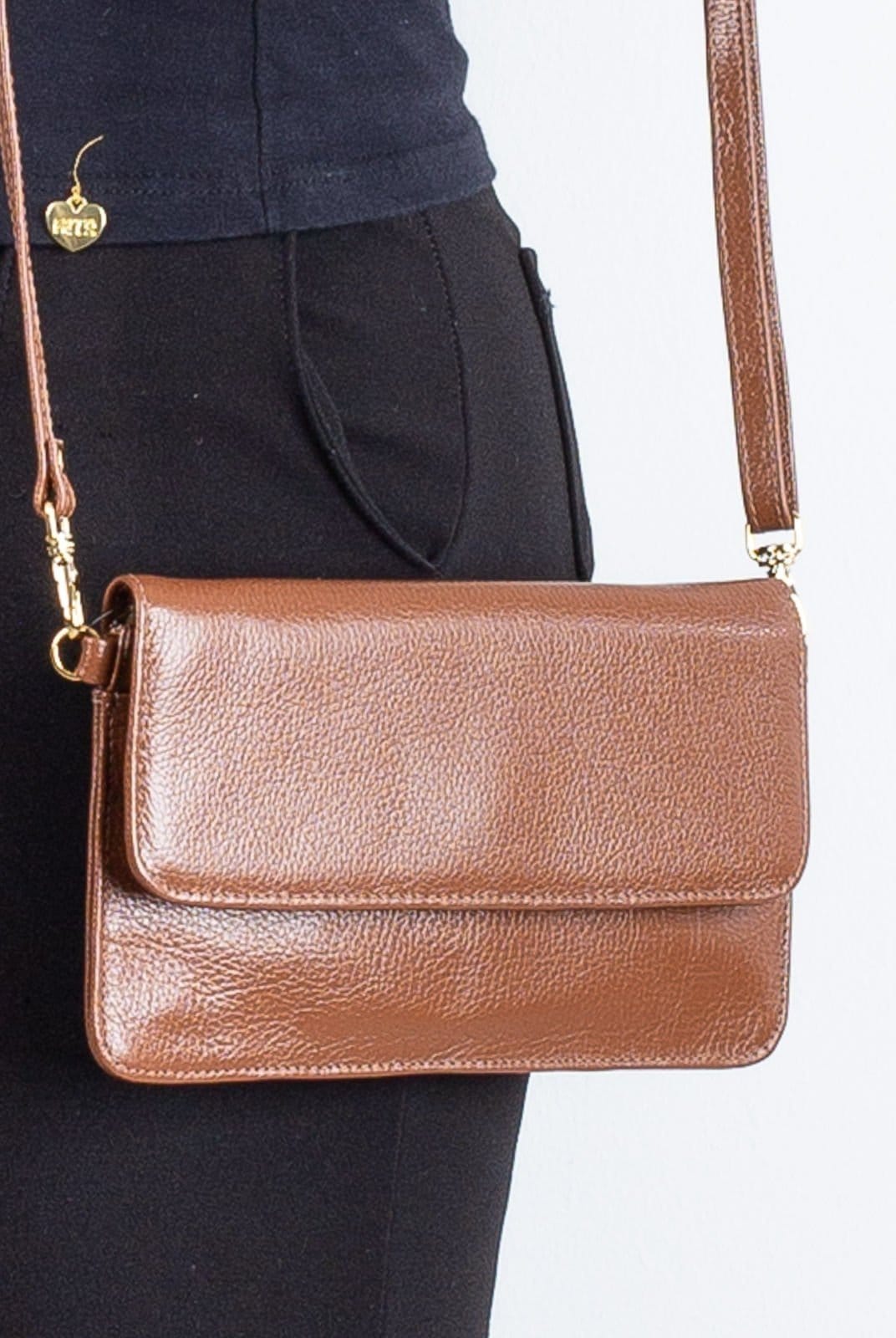 Vista 2 Clutch mini bolsa de couro liso Nicole - Whisky Andrea Vinci vermelho