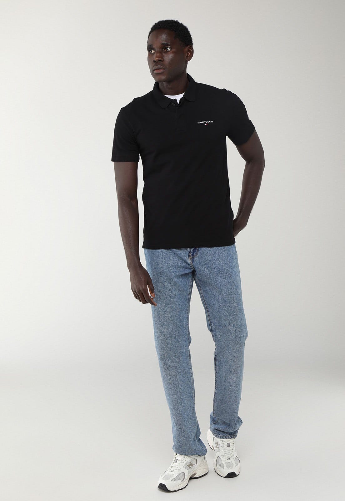 Vista 2 Camisa Polo Masculina Tommy Jeans TJM Entry Graphic Tee EXT Preta Tommy Jeans preto