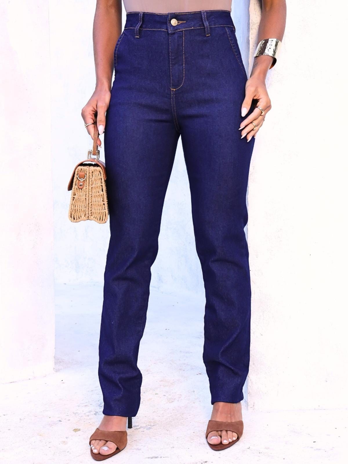 Vista principal Calça Jeans Feminina Reta Lavagem Escura Crawling azul