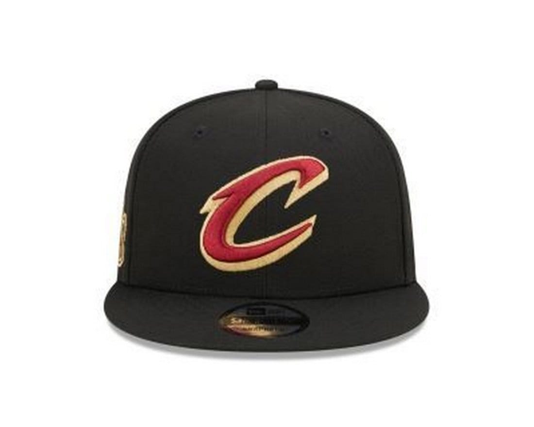 Vista 2 Boné New Era 9FIFTY Cleveland Cavaliers NBA new era preto