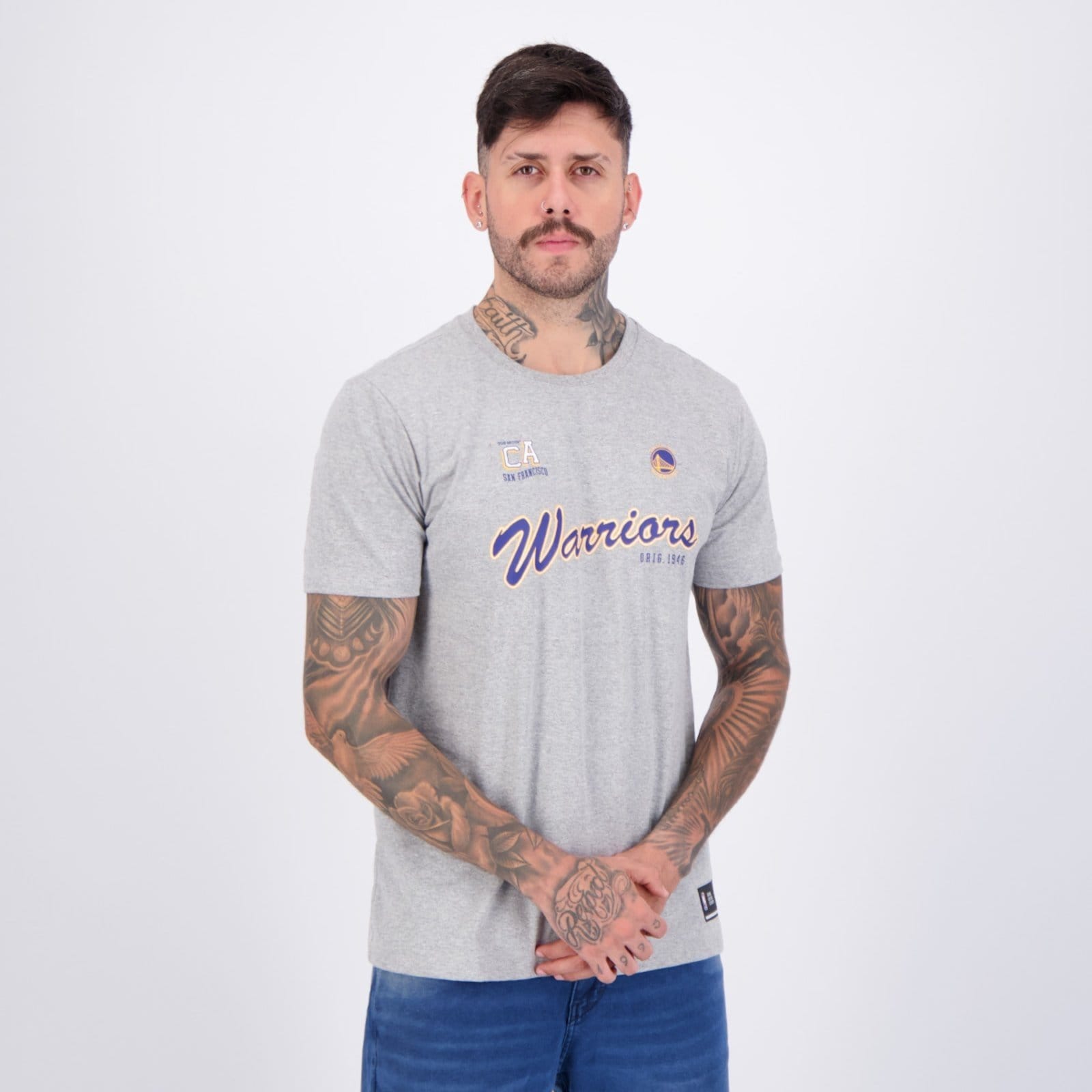 Vista 2 Camiseta NBA Golden State Warriors Cursive NBA cinza