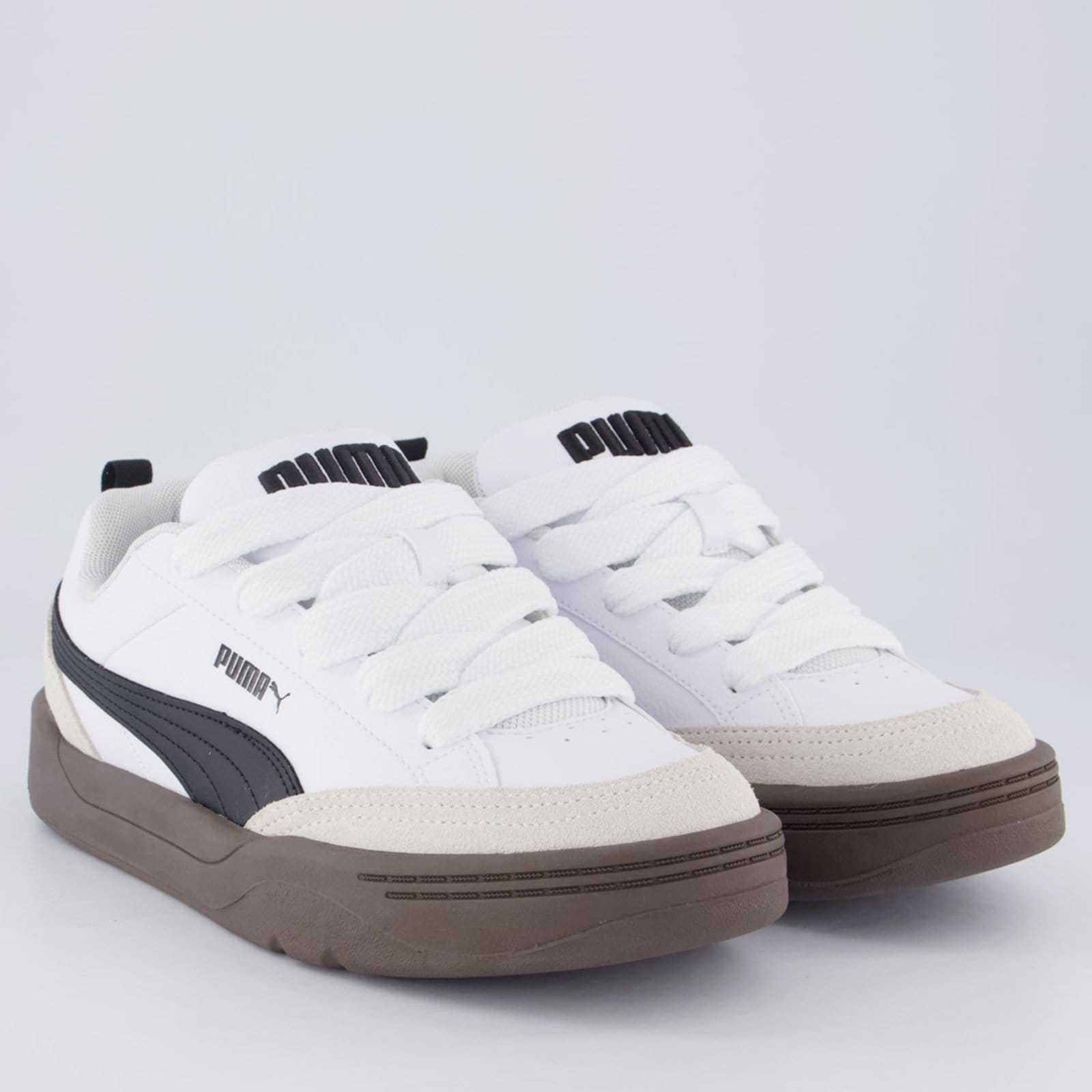 Vista 2 Tênis Puma Park Lifestyle OG e Cinza Puma branco