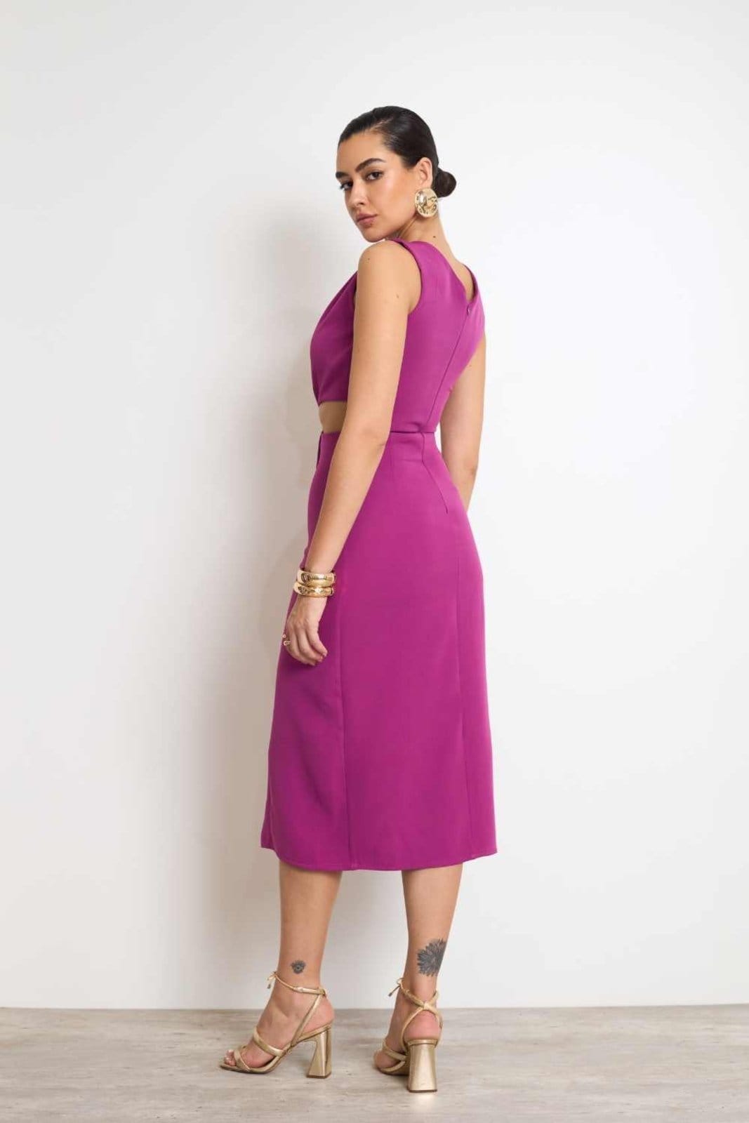 Vista 2 Vestido Vanibele Midi Fúcsia Vanibele pink