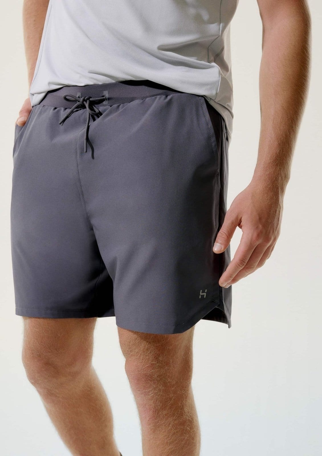 Vista 2 Bermuda Esportiva Masculina Com Cordão Hering HERING SPORTS cinza