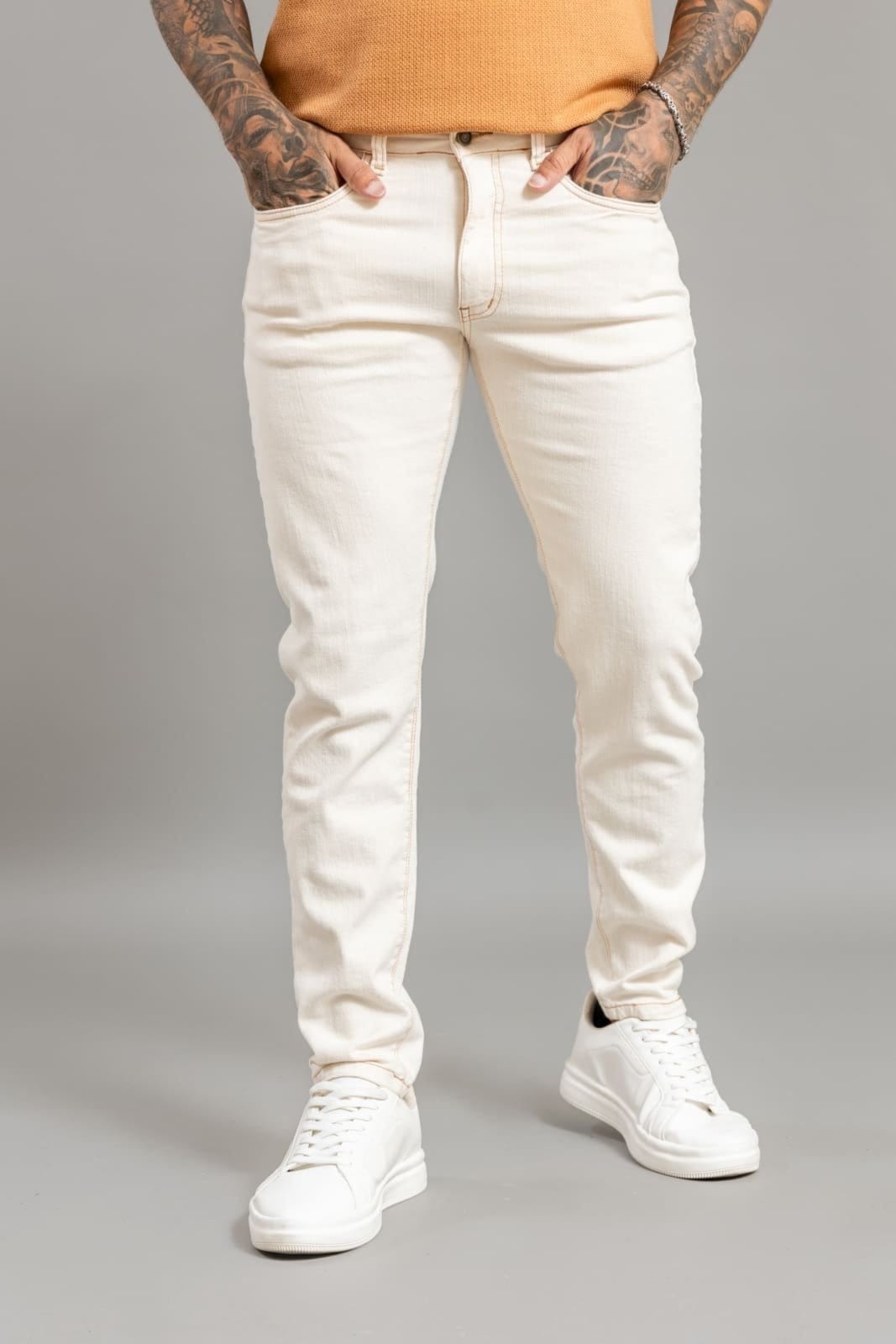 Vista principal Calça Sarja Clara Five Pockets Slim Fit Masculina Dialogo Off White Dialogo Jeans off-white white
